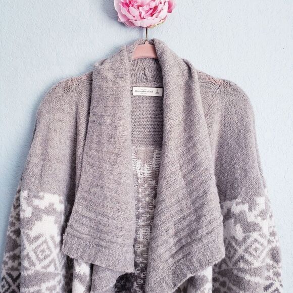 Abercrombie & Fitch Aztec Pattern Waterfall‎ Open Front Cardigan - Picture 4 of 7